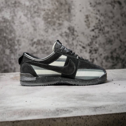 Nike Cortez Union • Black