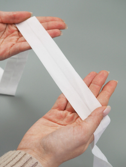 Бейка эластичная теплая белая матовая 32 мм