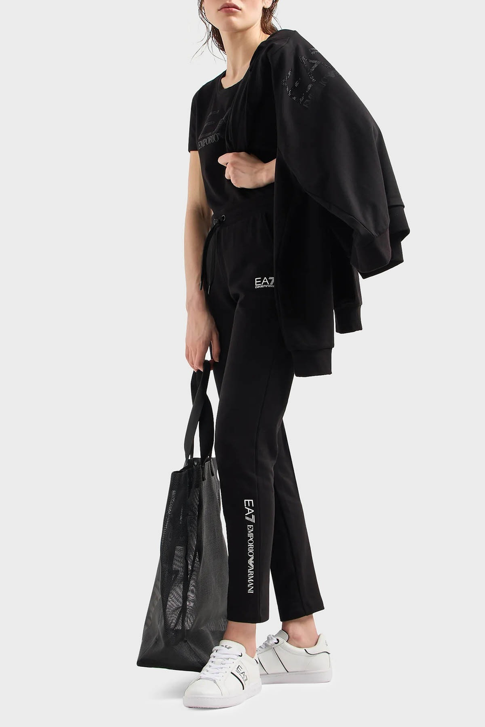 Футболка женская EA7