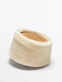 Massimo Dutti Шапка из дубленой кожи, натуральный/кремовый