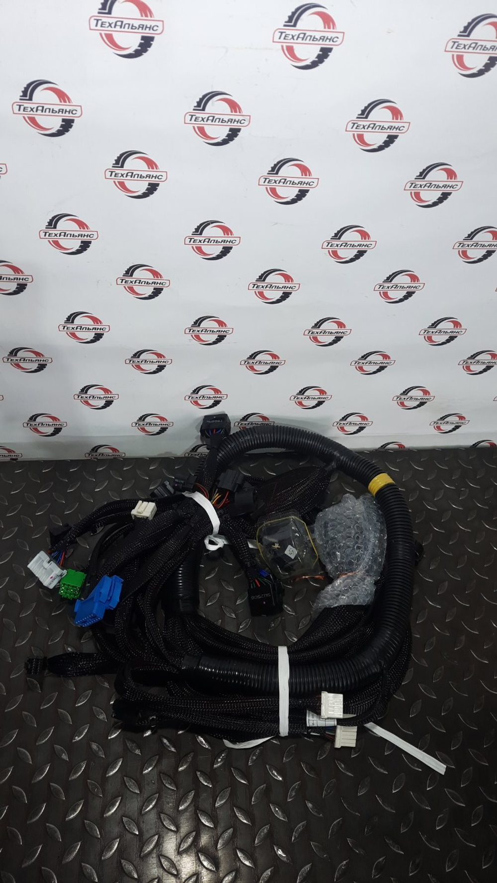 Жгут проводов 14749026, 14704560