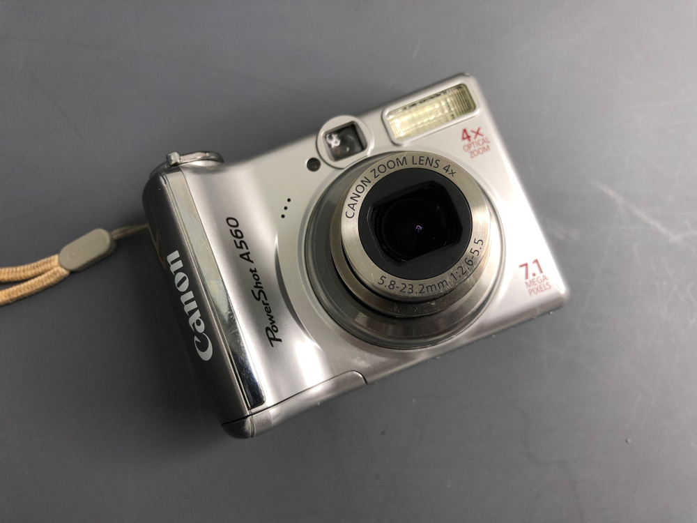 Canon PowerShot A560