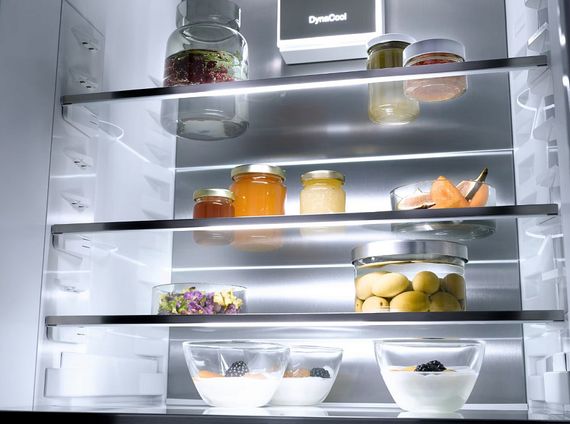 Встраиваемый холодильник Miele K 7797 C R