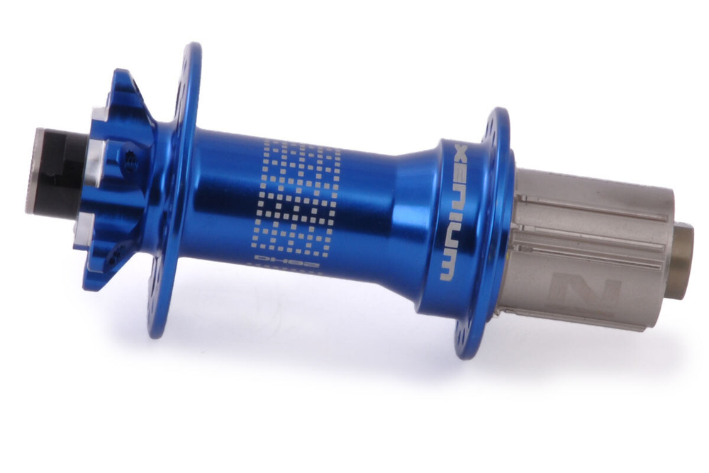 Втулка задняя Xenium DH-82 12x150mm 32H Blue
