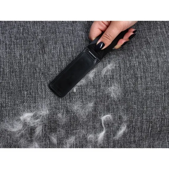 Щётка для одежды складная, 0,6×3,5×9,5 см, цвет чёрный