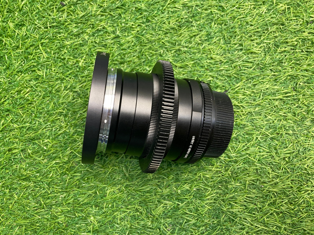 Carl Zeiss Distagon T* 2/35 ZF 2