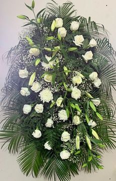 Ритуальный венок из живых цветов -3