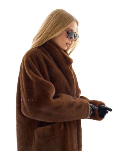 Длинная коричневая шуба из эко-меха