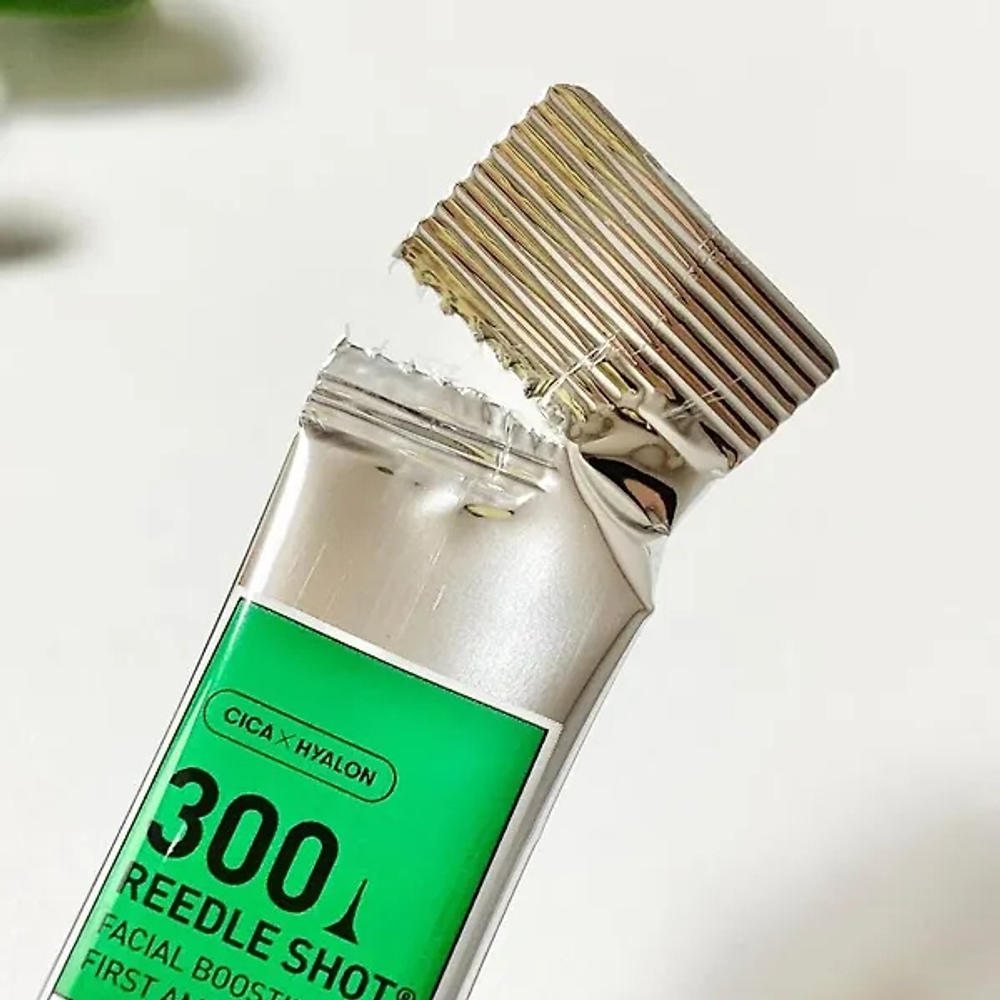 (Набор) Сыворотка-бустер с микроиглами в саше VT Cosmetics Reedle Shot 300 Facial Boosting First Ampoule, 2мл х 6шт