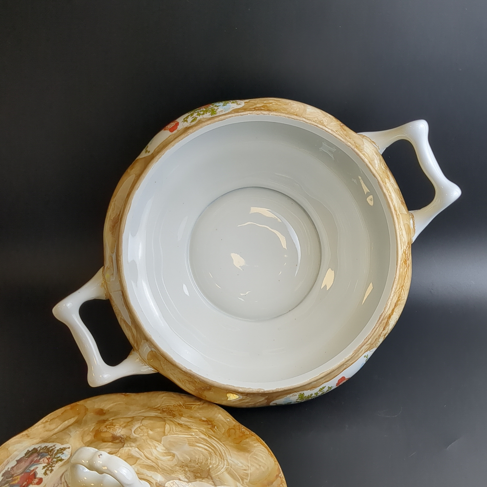 Супница фарфоровая изящная с рисунком, Польша Porcelana Walbrzych, винтаж времен СССР