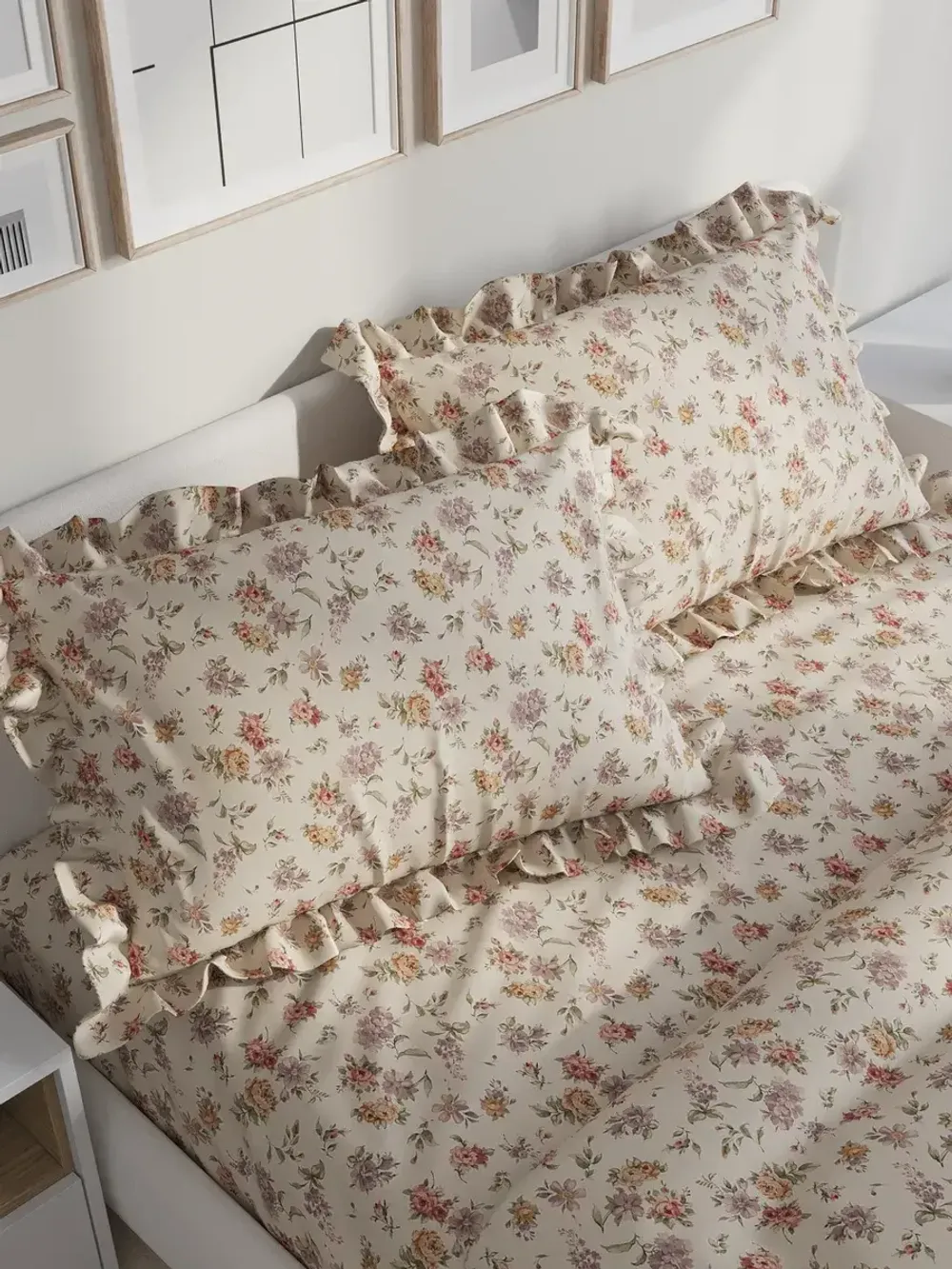 Декоративная наволочка с рюшами, оборками "Виктория" 50х70 см, 1 шт, без молнии