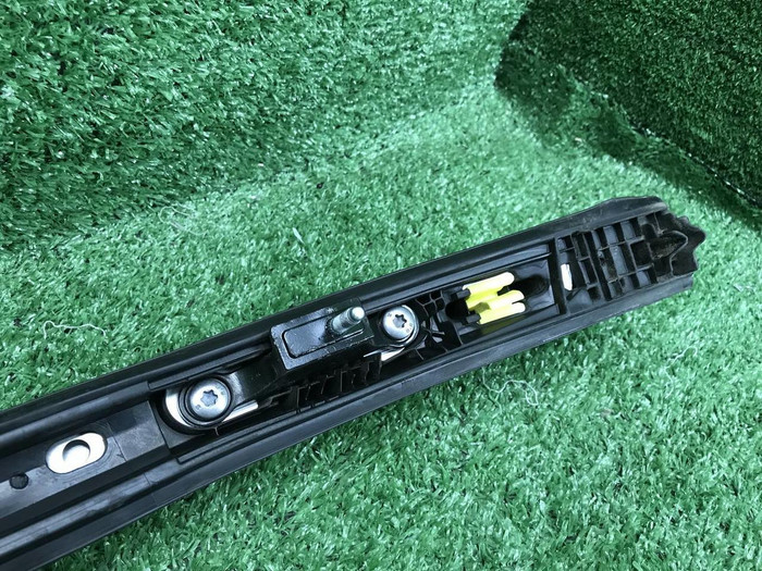 Рейлинг левый Mercedes GLC X253 (2015-2022)