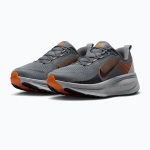 Кроссовки для бега Nike Vomero 18 cool grey/safety orange/wolf grey/black