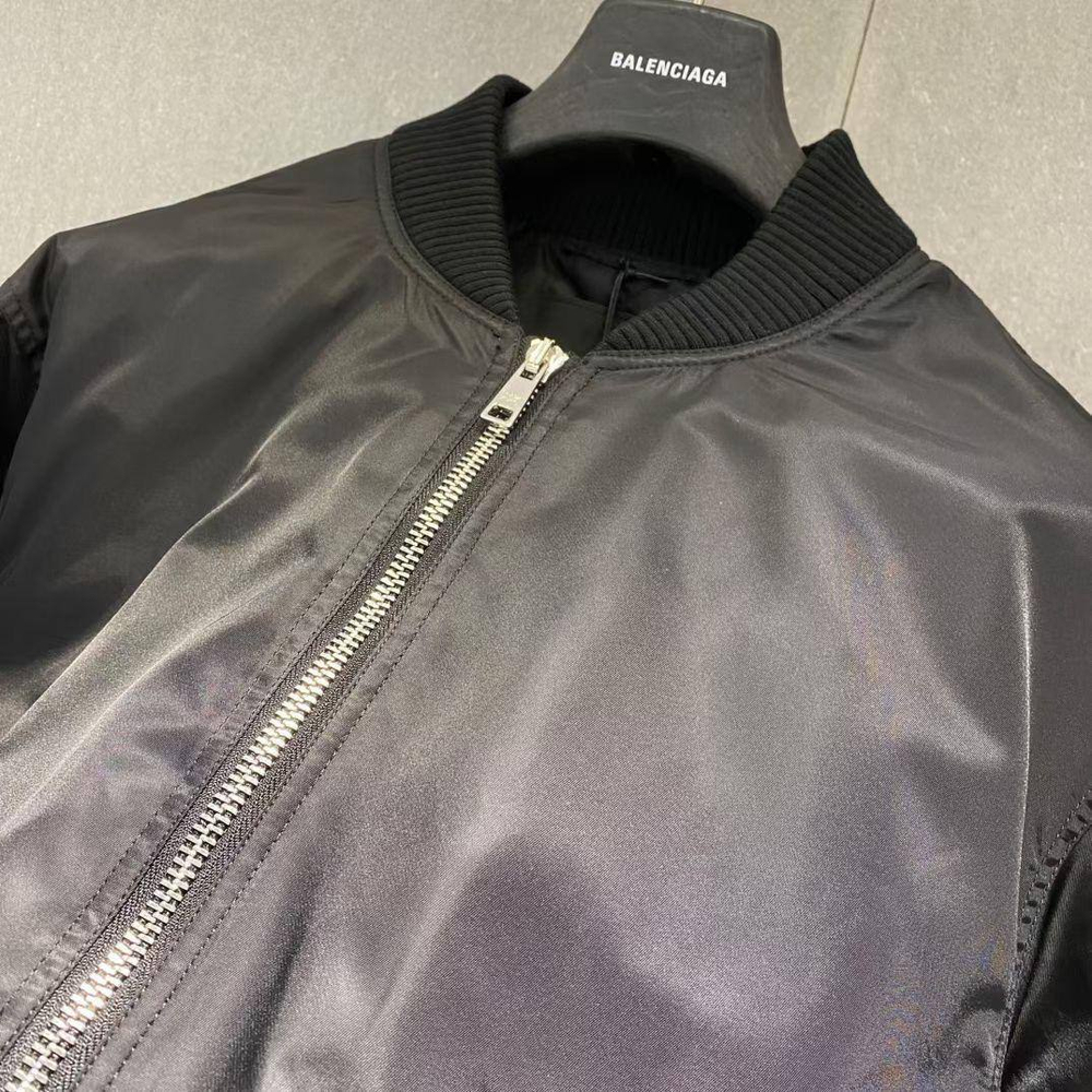Бомбер Prada