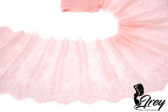 01-11 Кружево шантильи 23 см, лотос