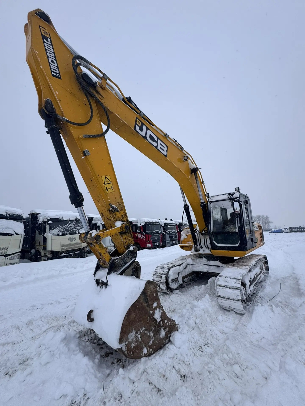 JCB JS 205 Экскаватор JS 205NLC	(Дизельный, 5,9 л, 140 л.с., АТ)