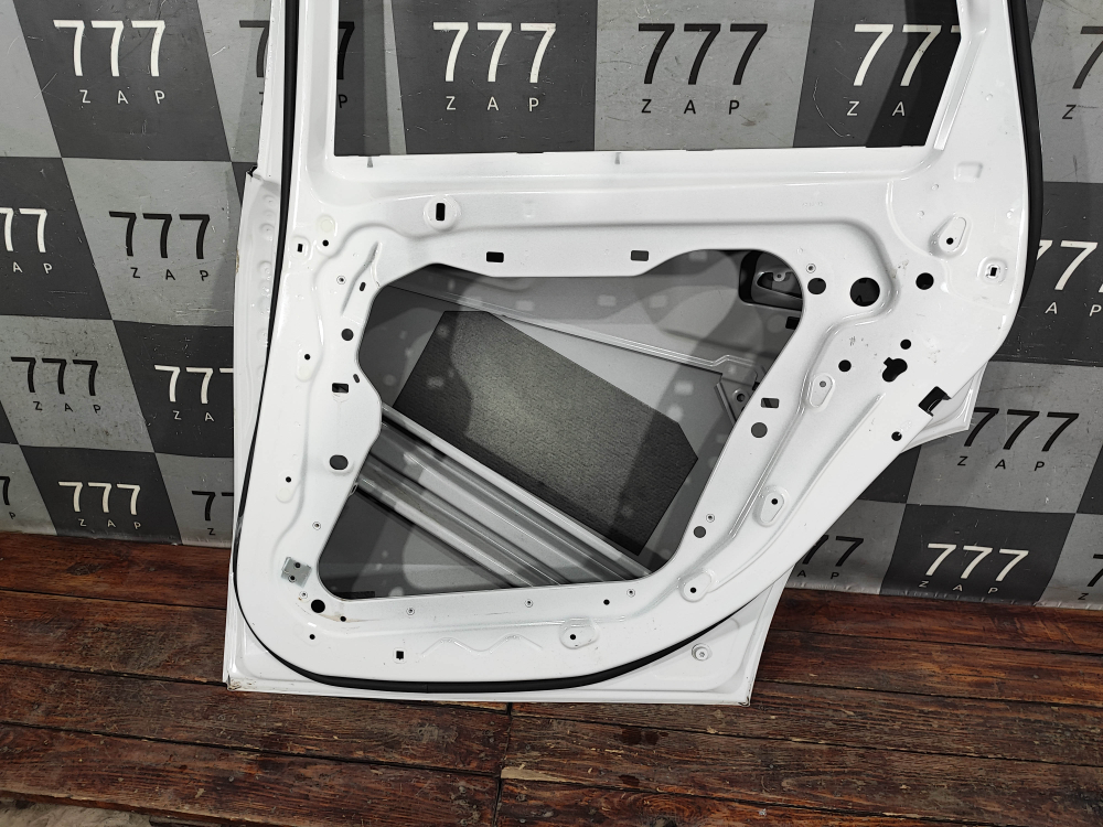 Дверь задняя правая BMW X1 (U11) 22-нв Б/У Оригинал 41525A38656