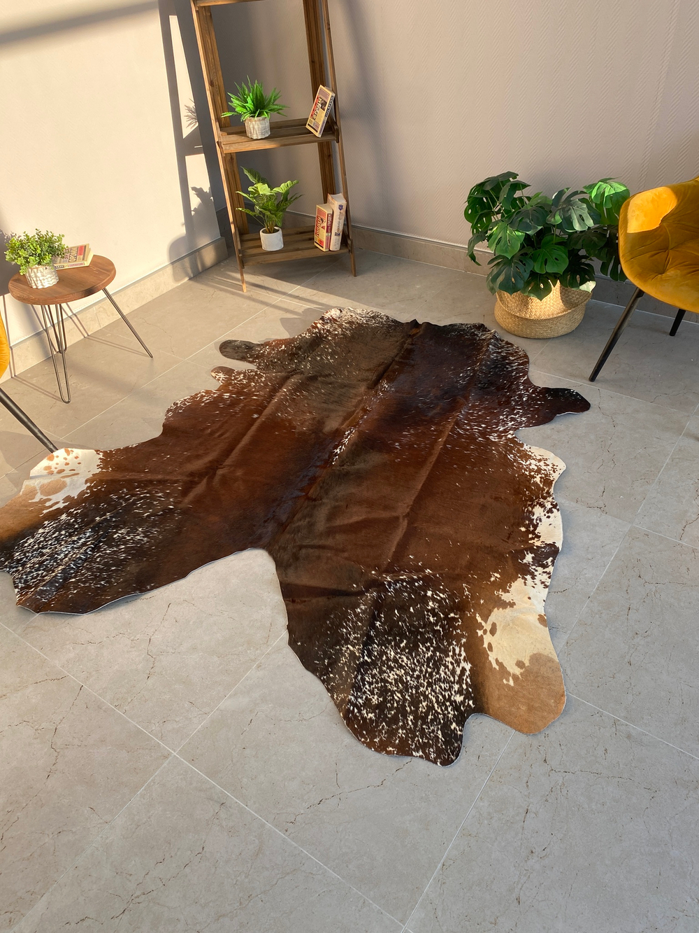 Коровья шкура на пол натуральная. 200 х 180 см