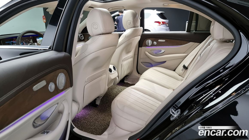Mercedes-Benz E-Class W213 E300 Exclusive (08.2019)