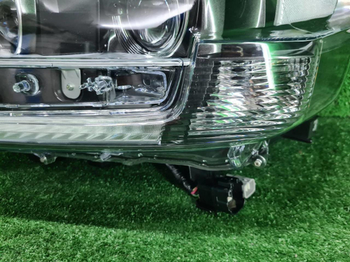 Фара левая Toyota Land Cruiser 200 (2015-2021) LED Black