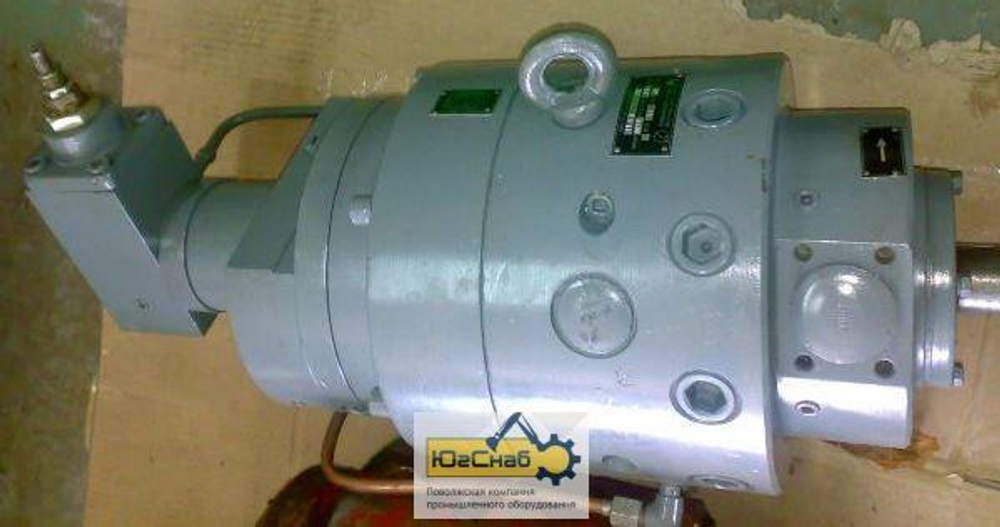 Насос аксиально-поршневой регулируемый НАД1Ф74М-45/32