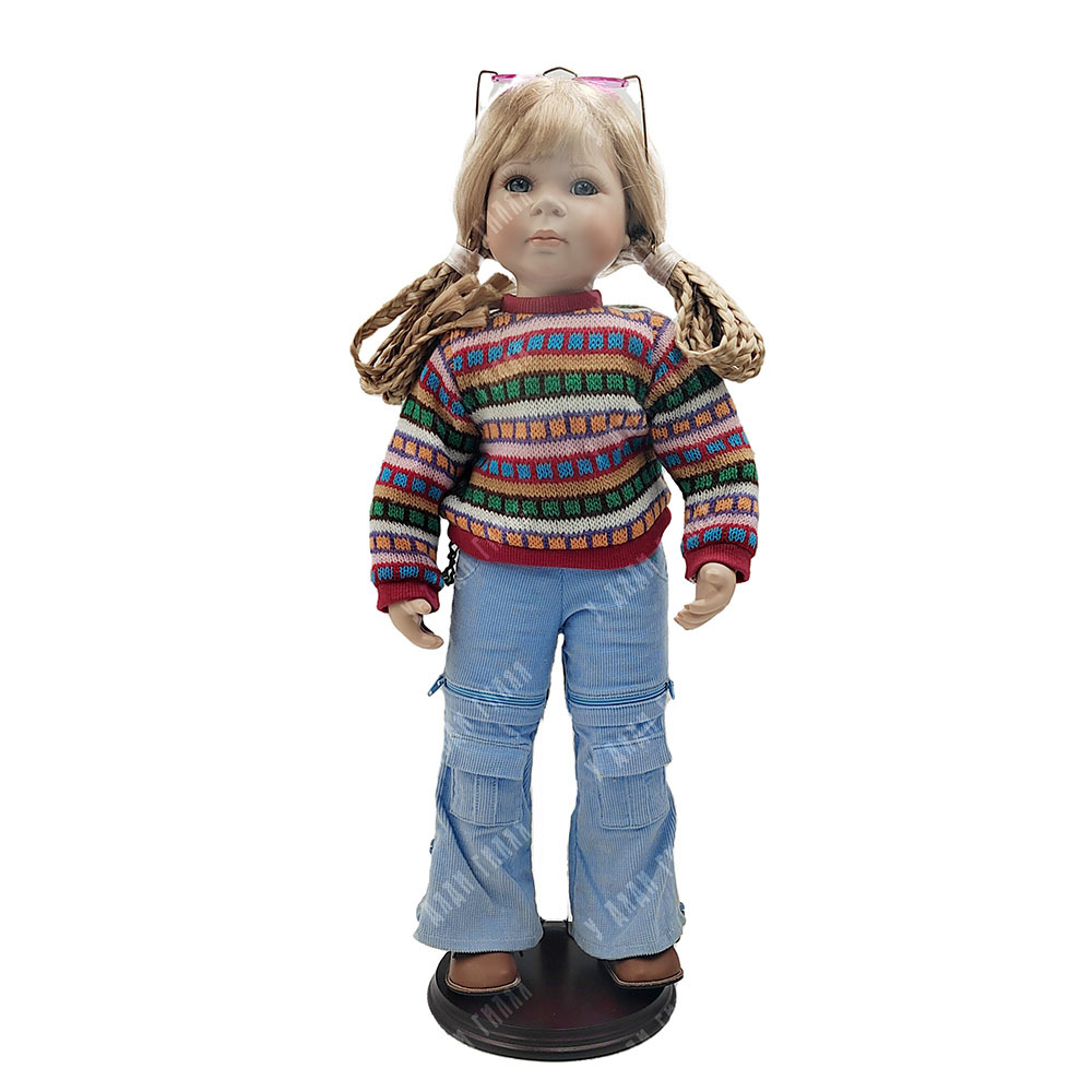 Фарфоровая кукла Remeco Collection в солнцезащитных очках. Великобритания, 1990-е гг.