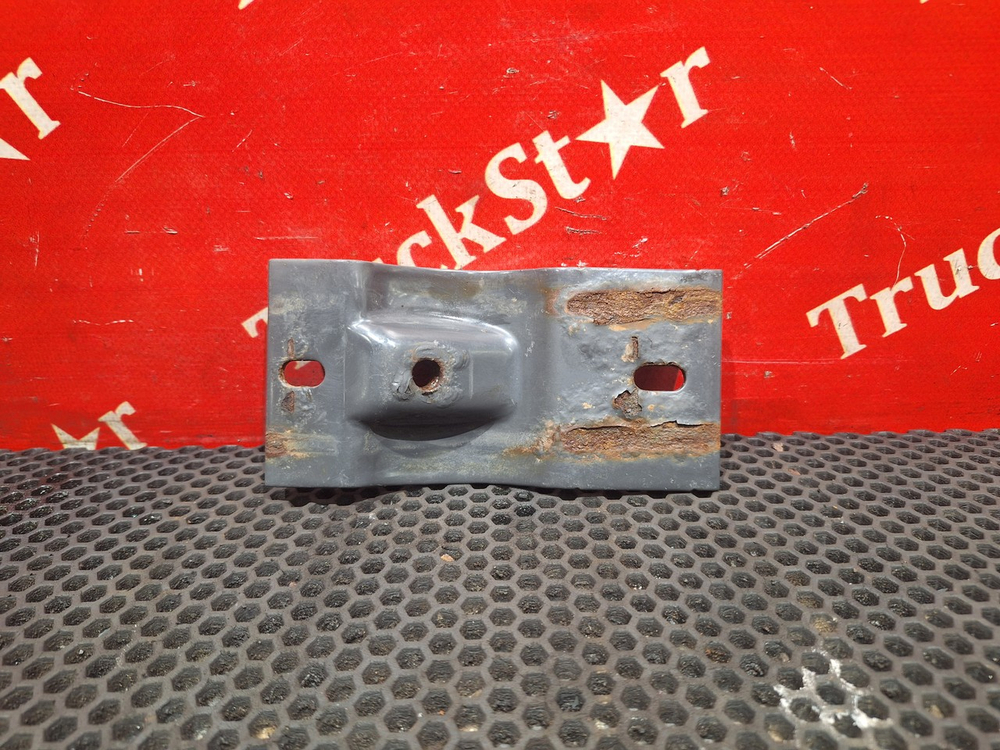 Кронштейн крыла заднего 2018г.