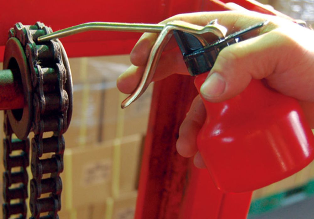 KING TONY (9TB225) Масленка пластиковая 225 мл