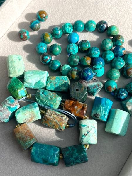 Хризоколла: загадочный камень небесных оттенков Хризоколла: загадочный камень небесных оттенков