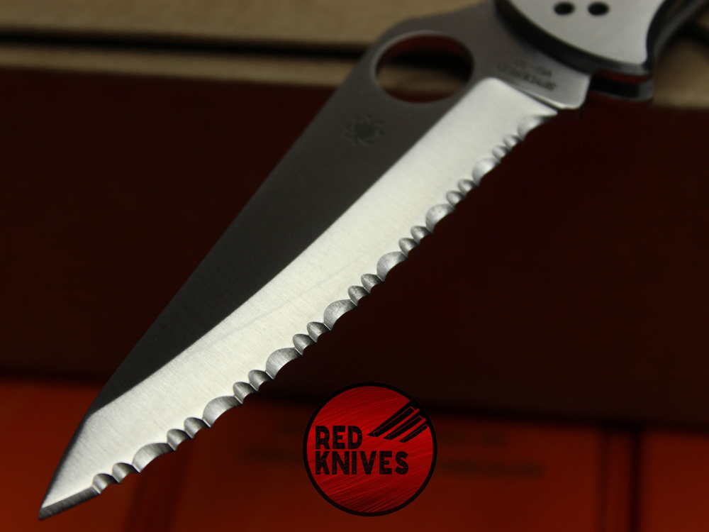 Нож Spyderco Endura® 4 Stainless - рукоять стальная, клинок серрейтор