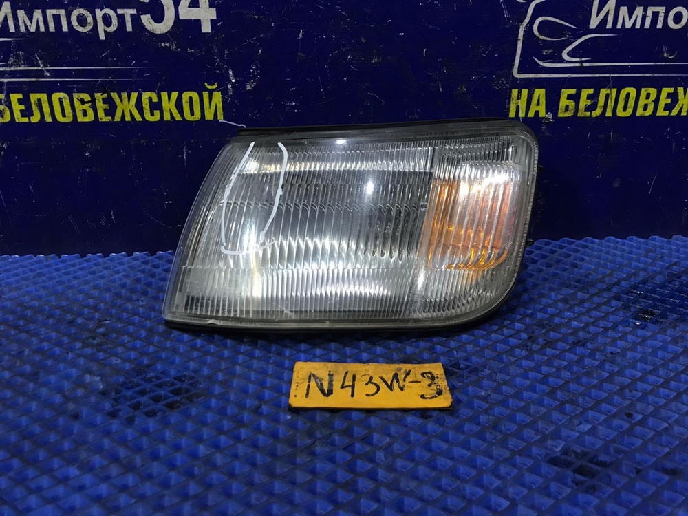 Габарит левый MITSUBISHI CHARIOT 1994