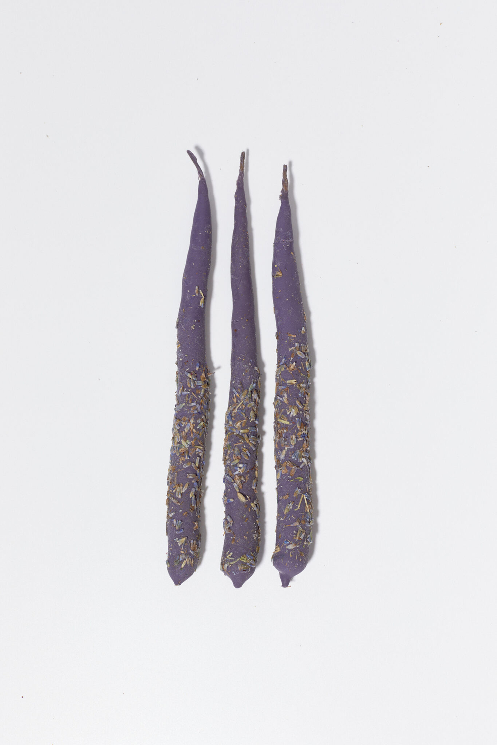 Фиолетовая свеча с лавандой