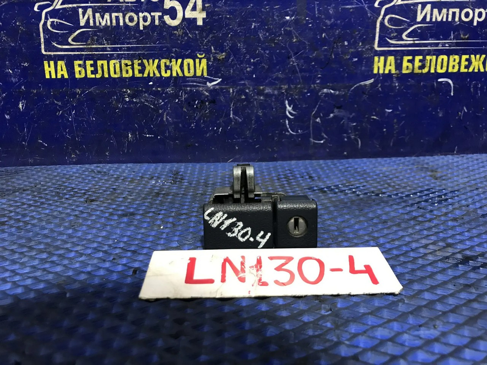 Бардачок пассажирский TOYOTA HILUX SURF 1992