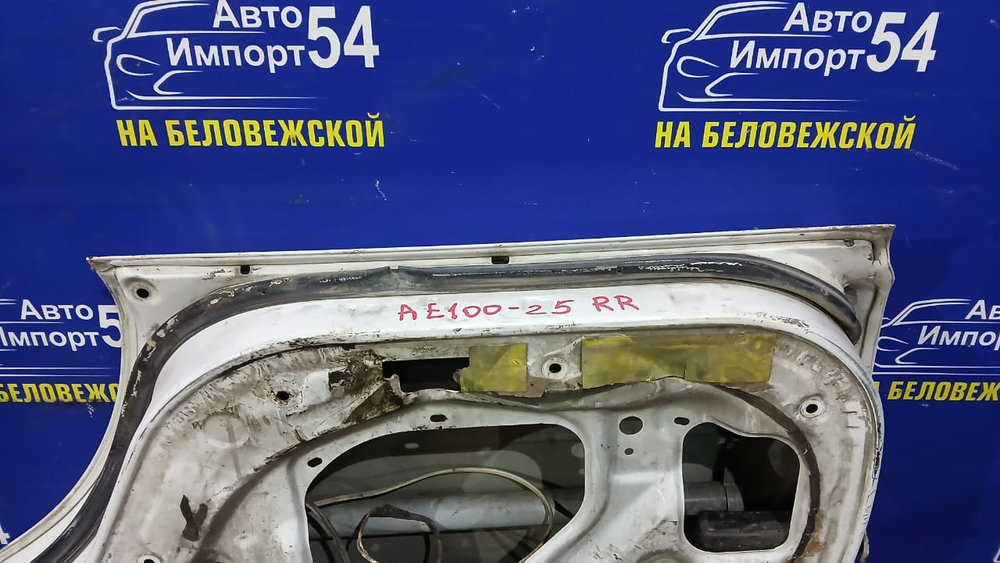 Дверь задняя правая TOYOTA SPRINTER 1991