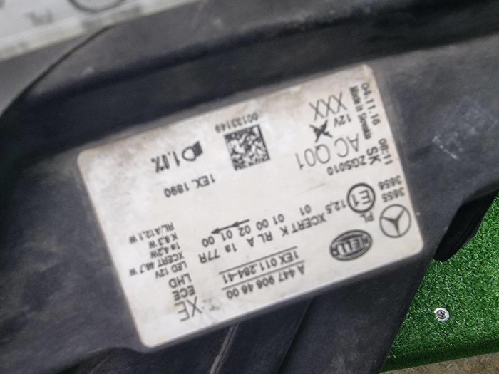 Фара левая Mercedes V w447 (2014-н.в.) LED