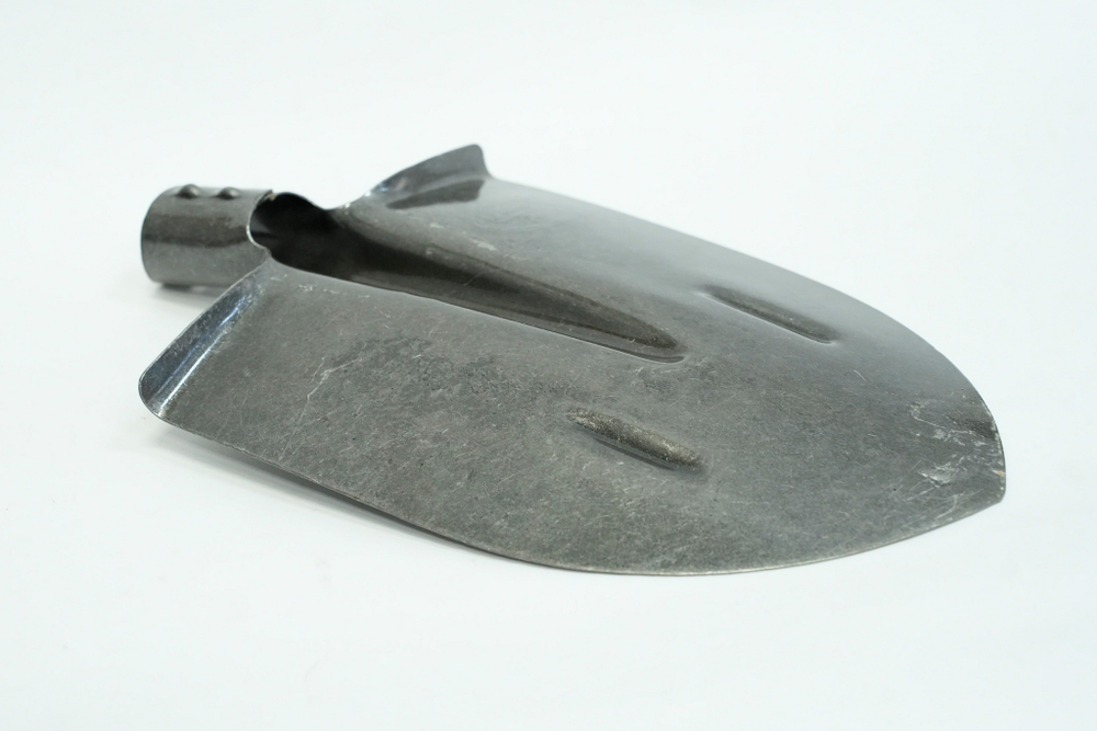 ЛОПАТА ШТЫКОВАЯ РЕЛЬСОВАЯ СТАЛЬ БЕЗ ЧЕРЕНКА СЕРАЯ