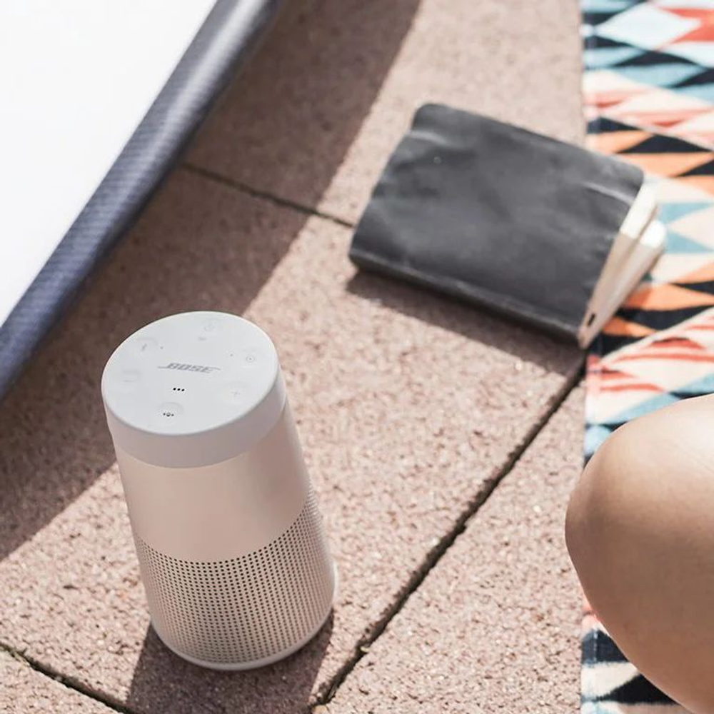Портативная колонка Bose SOUNDLINK REVOLVE II