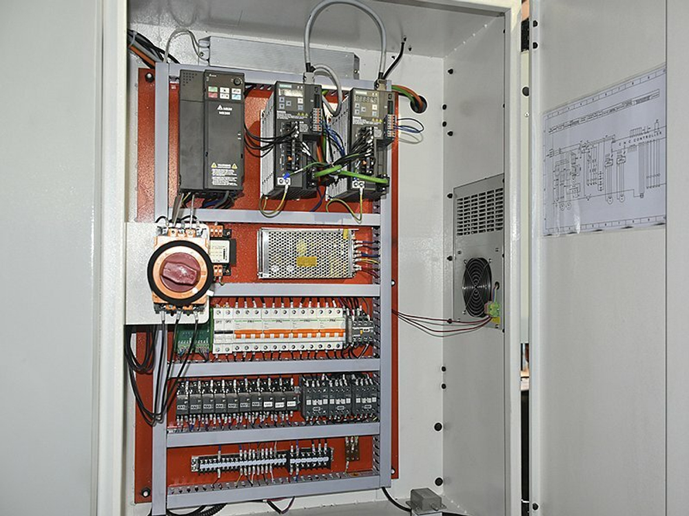 MetalTec CK 40x750 токарный станок ЧПУ с прямой станиной