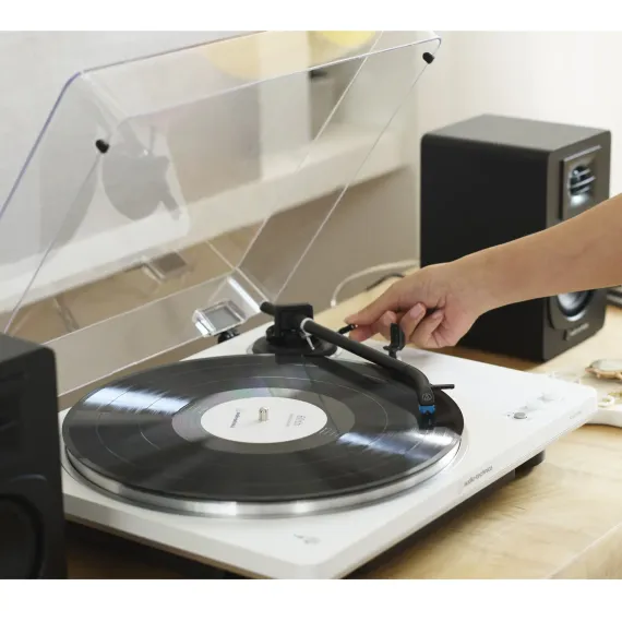 Audio-Technica AT-LP70X White Silver