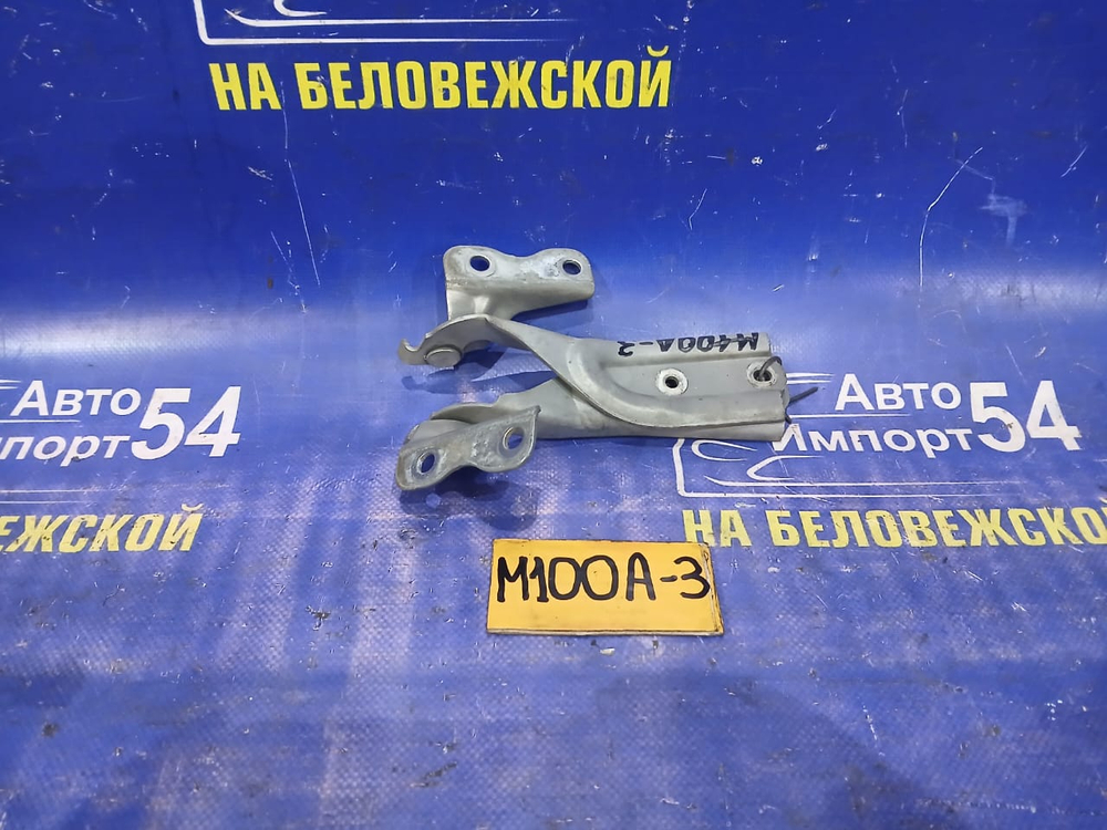 Петля капота правая TOYOTA DUET 1999