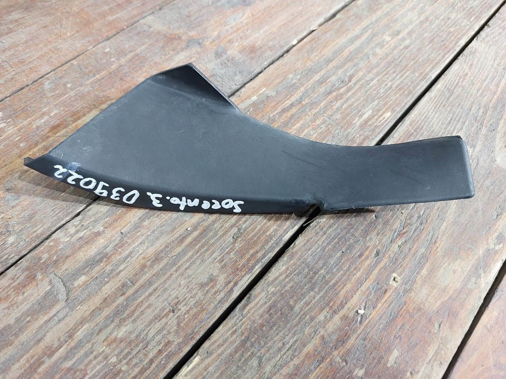 Накладка водостока левая Kia Sorento 3 Prime (UM) 14-20 Б/У Оригинал 86153C5000