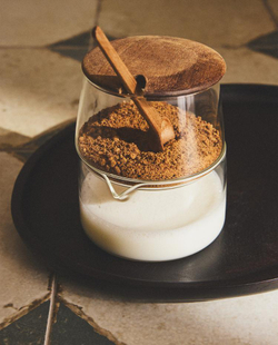 ZARA HOME САХАРНИЦА И МОЛОЧНИК ИЗ БОРОСИЛИКАТНОГО СТЕКЛА И ДЕРЕВА, ПРОЗРАЧНЫЙ