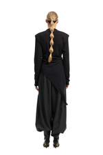 Лонгслив с бельевой деталью черный