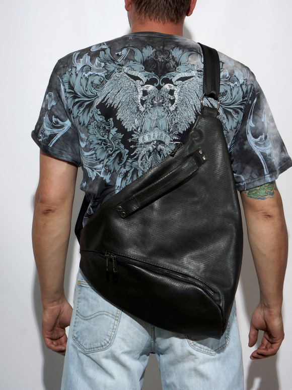 Кожаный рюкзак на одно плечо