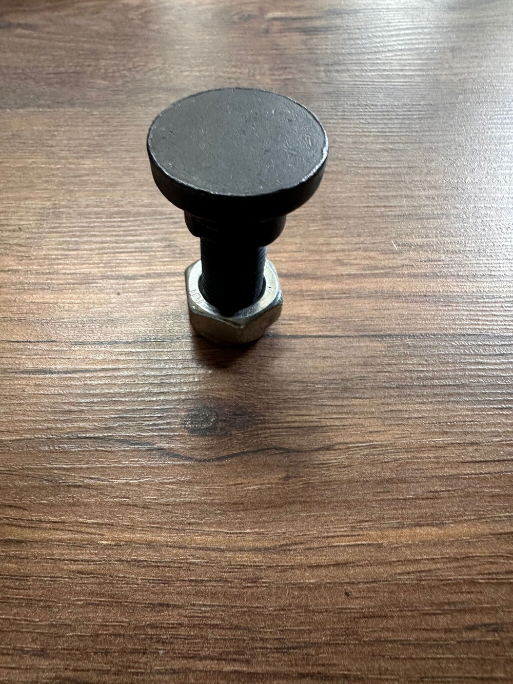 Болт крепления ножа ротора косилки КРН-2.1 с самоконтрящейся гайкой (КРН 03.614) М14Х1.5/2