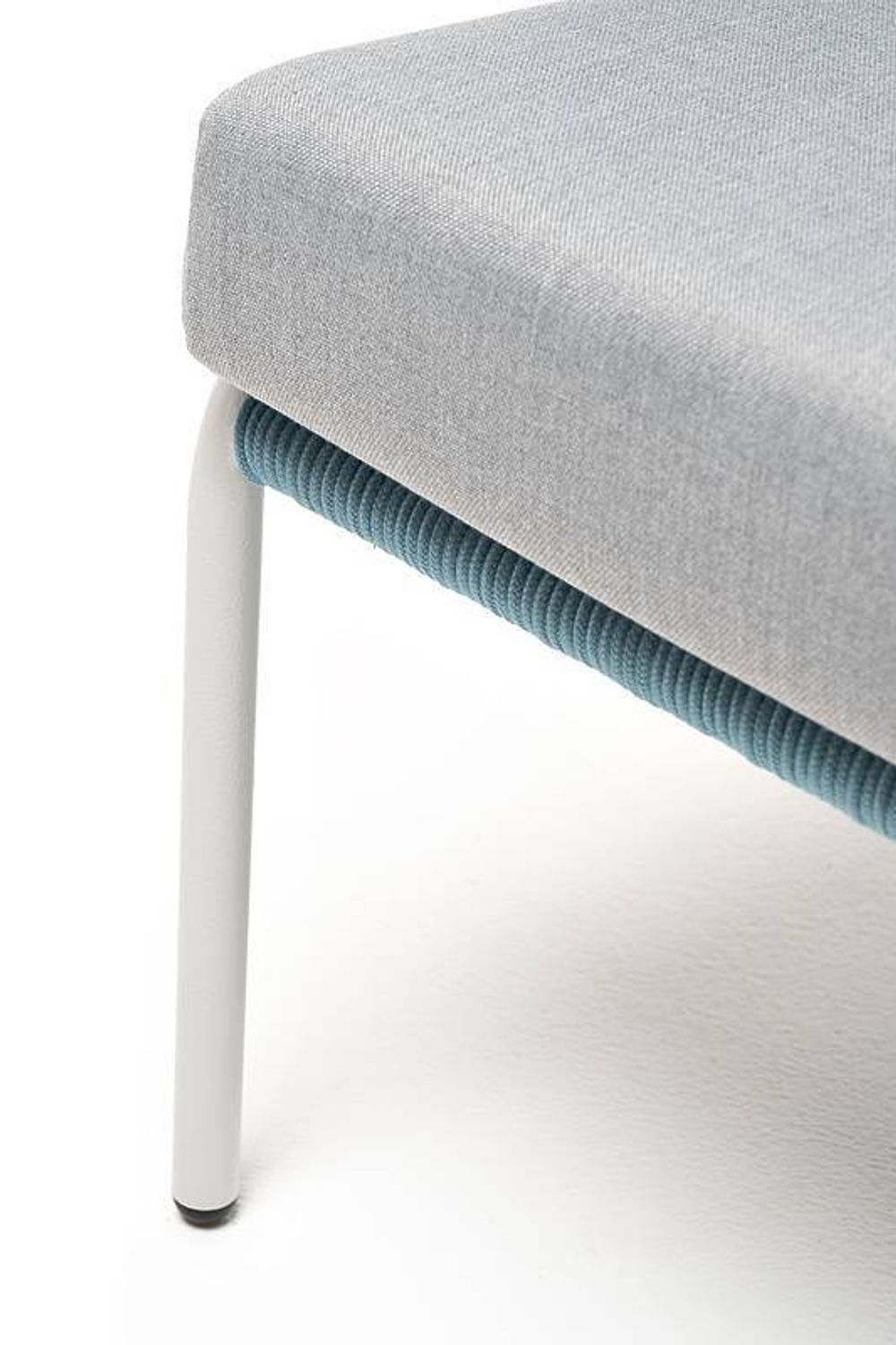 "Милан" кресло плетеное из роупа, каркас алюминий светло-серый (RAL7035) муар, роуп бирюзовый круглый, ткань светло-серая