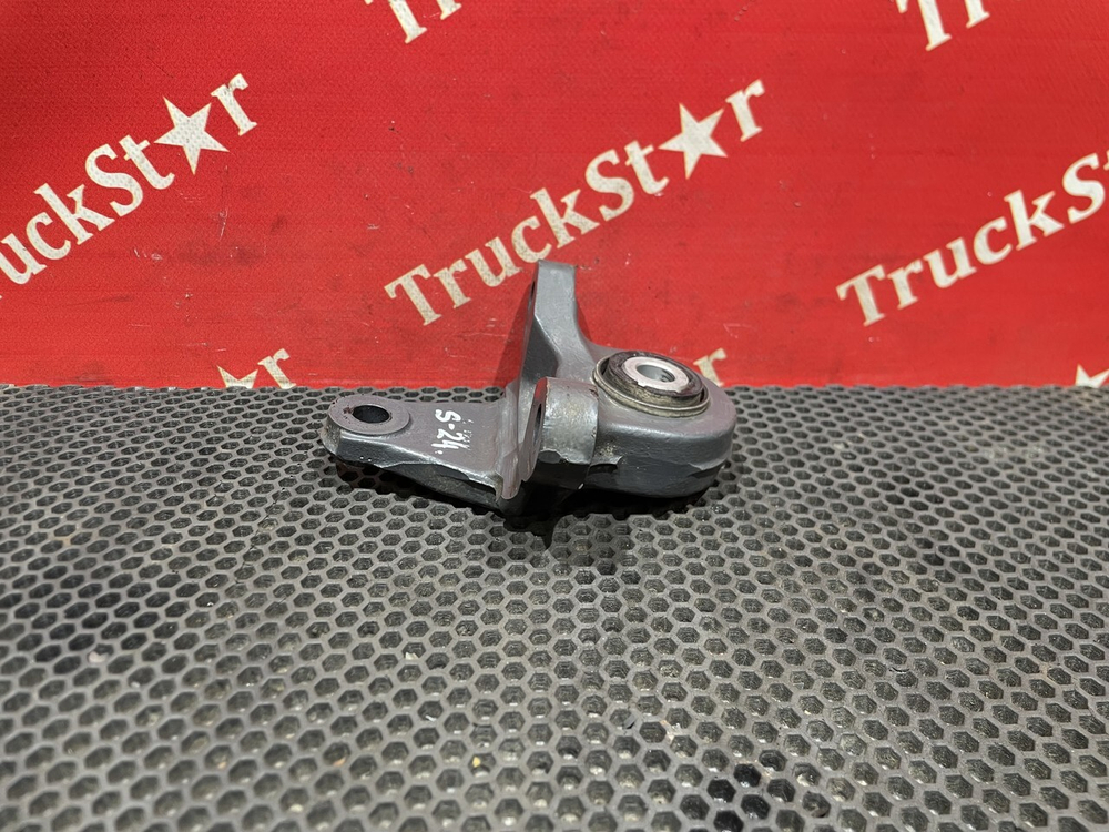 Кронштейн стойки стабилизатора 2021г