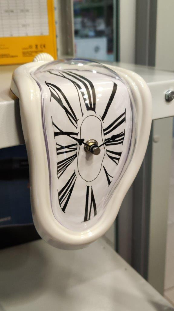 Часы 9063W Salvador Dali