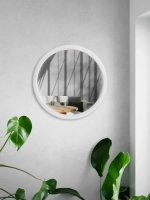 Зеркало настенное для прихожей 57 см