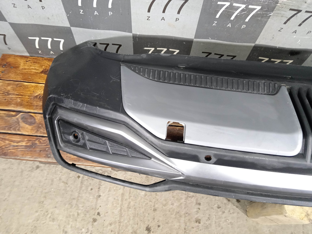Юбка заднего бампера + накладки Geely Atlas 2 23-нв Б/У Оригинал 6044151400